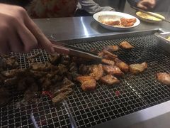 -马路牙子地桌烤肉(工体店)