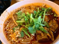 成都猪脚米线-付小姐在成都(中山公园店)