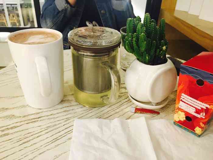 elephant in象里-"观音桥商圈晚十点还不打烊的咖啡厅着实难能.