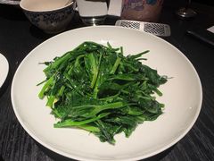 清炒豌豆苗-金谷仓家庭料理(马泉营店)