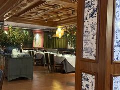 -八府香鸭·啫啫煲(华山路店)