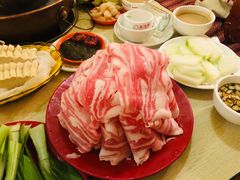 高钙羊肉-洞庭洲·防空洞火锅·烧烤·铜锅涮肉(新百广场店)
