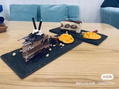 -Rabbit Cafe私房西餐甜点咖啡(栖霞路店)
