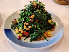 八宝菠菜-小六汤包砂煲菜(文景路店)