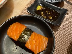 三文鱼寿司（1枚）-昊·来了寿司(泡桐树店)