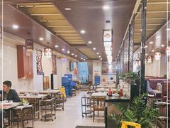 大堂-粤潮牛肉火锅店(江南大道店)