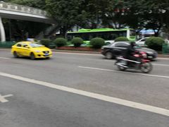 -红土地(地铁站)