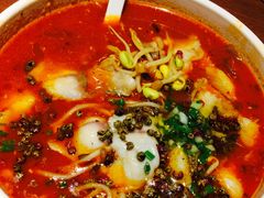 -渝是乎酸菜鱼(龙旗购物中心店)