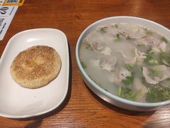 -京狮炙燥·精酿烧烤(首经贸店)