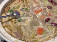 -老街烧烤大排档·地道湖北菜·龙虾馆(汉口火车站店)