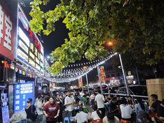 -老东镇啤酒屋海鲜加工·蒸汽海鲜·海鲜烧烤(台东店)