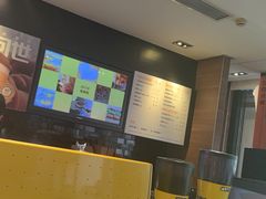 -麦当劳(汉口火车站候车室店)