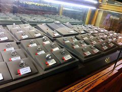 -华夏典当行(龙德广场店)