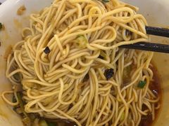-阿依娘镇店豌杂面(三峡广场店)
