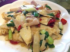 腊肉炒冬笋-旅宁大酒店