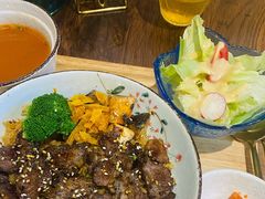 -POKEE VIA&Brunch·维娅(重庆来福士店)