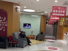-雅悦齿科(顾村公园店)