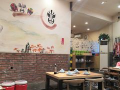 大堂-超越炭火牛蛙火锅鸡(河东店)