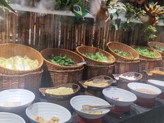 -金马门国际美食百汇(珞喻路店)