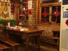 -闯关东东北农家菜(崂山石老人店)