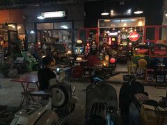 -席娜卡琳火车铁道夜市