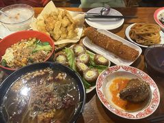 -爆炸头阿姨小四川正宗川味小吃(无任何分店)