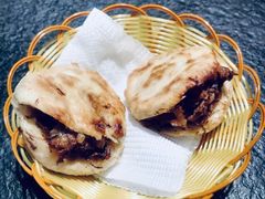 烧饼夹酱牛肉秘制-买又大餐厅(福林里店)