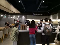 -瑞幸咖啡(新世界中心店)