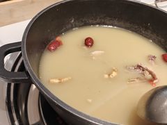 -汤宴·参须肚包鸡(南京路店)