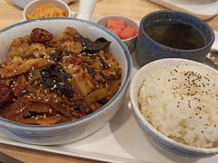 山城麻辣素香锅-轻蔬不用等·素食(江苏路店)
