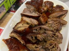 烧鸭烧鹅双拼-正東记港味烧腊餐室(天鹅湖银泰城店)