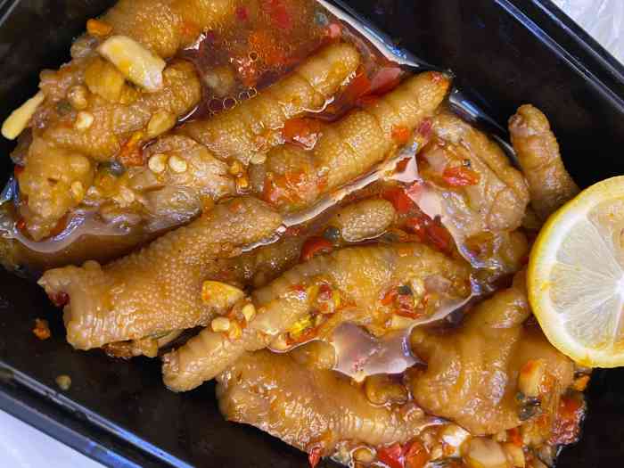 霸王鸡爪(车公庙店)-"在车公庙地铁a出口那里,门店很小,基本以.