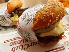-The Habit Burger Grill 哈比特汉堡(世博店)