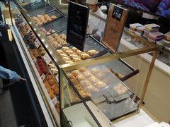 面包甜点陈列柜-月枫堂(长春这有山店)