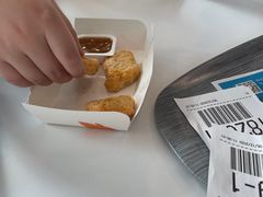 -麦当劳(莘松路芭比伦DT店)