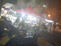 -吴山路夜市