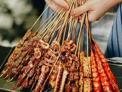 -何妹湿辣牛肉·粤式烧烤砂煲(桂雅路店)