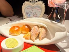 -弦月窗LUNETTE BY AMANDA(复兴路店)