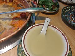 -洱火云南酸菜牛肉火锅(石景山当代商城店)