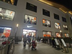 -NIKE上海青浦优选体验店