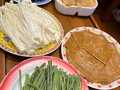 -沸炉重庆老火锅(军事博物馆店)