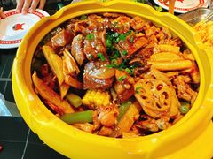 -多嘴超级肉蟹煲(杉杉国潮主题店)