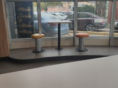 -麦当劳(莘松路芭比伦DT店)