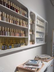 -丽心自助美甲美睫