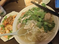 -大头虾越式风味餐厅(光明广场店)