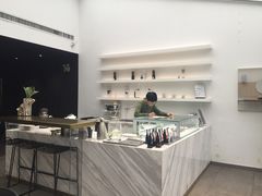 -UNI UNI(环亚凯瑟琳店)