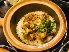 滑鸡煲仔饭-红星光发煲仔饭(文海店)