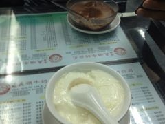 义顺牛奶公司(佐敦店)-义顺牛奶公司(庇利金街店)