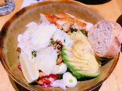鸡肉牛油果沙拉-The Diner X餐厅(青岛万象城店)