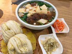-金莹丸子汤清真(朝外SOHO店)